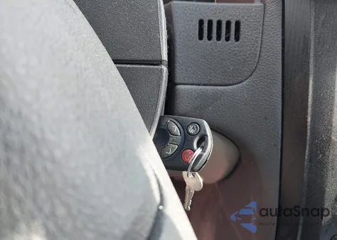 2010 Mercury Milan Hybrid from USA, damaged, VIN 3MEDM0L39AR605145